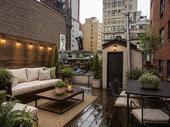 4th image of 219 E 23rd St APT 19