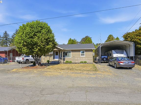 2nd image of 76342 Jasper Dr