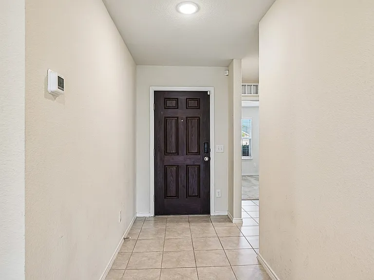 9121 Lookout Point — Photo 13