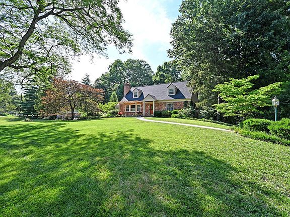 3rd image of 5964 Crittenden Dr