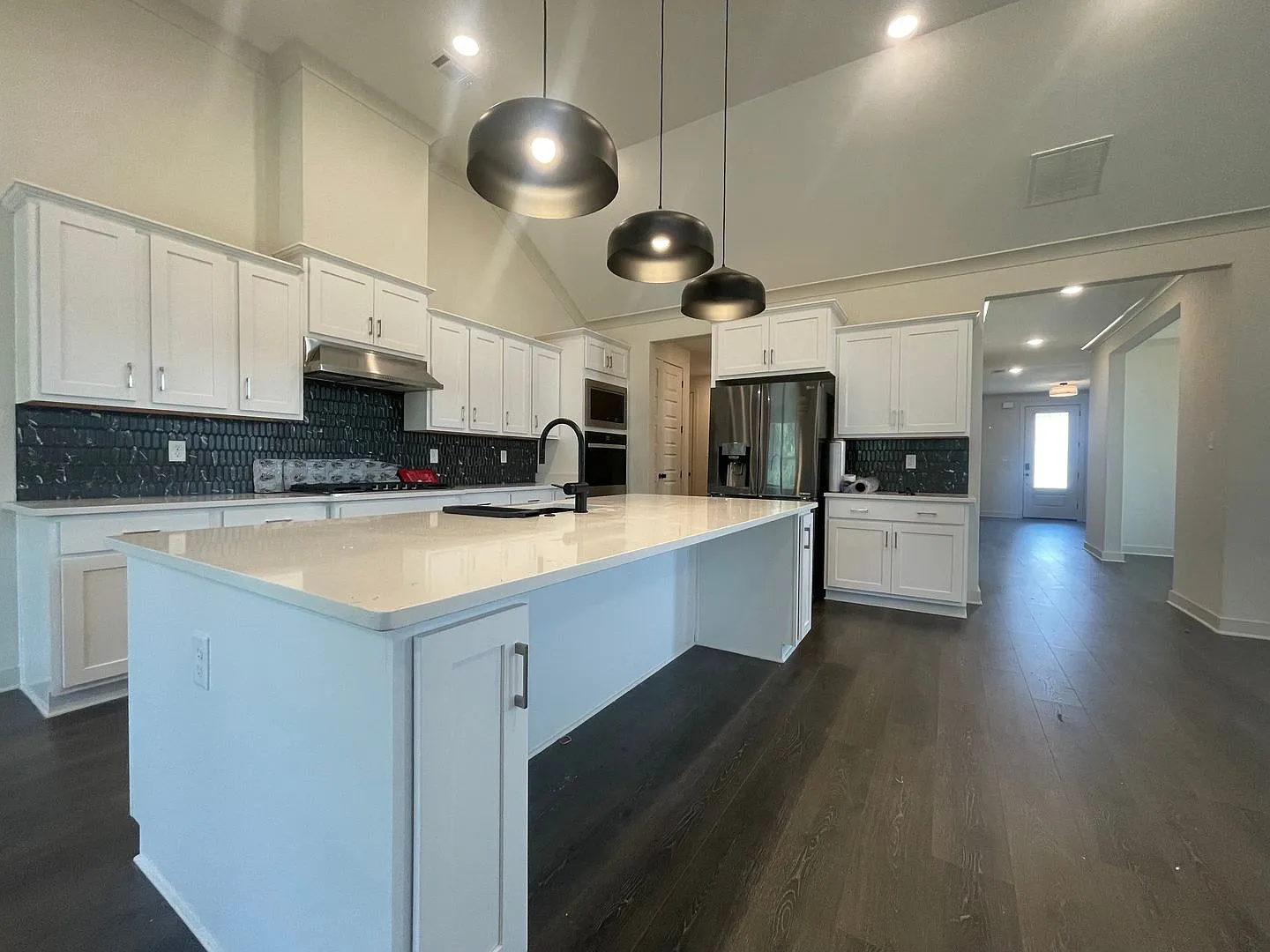 Custom built home in The Orchard, Lewisburg schools! — Photo 4