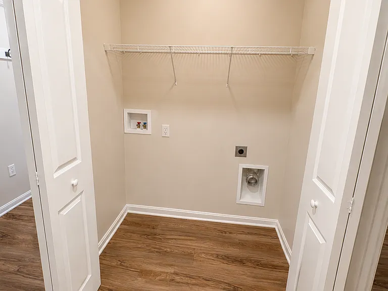 8233 Rachel Ln — Photo 11