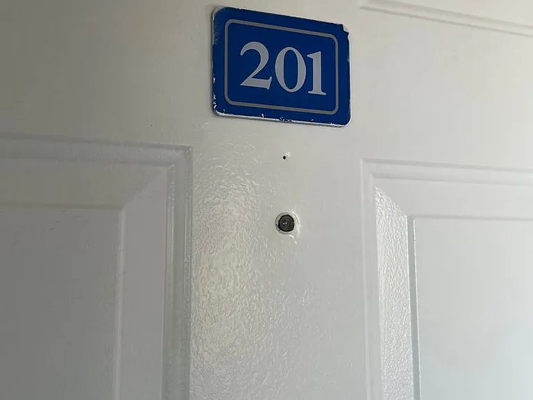 1928 W Union Ave — Photo 49