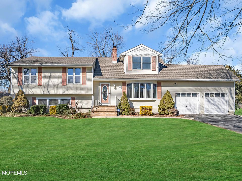1st image of 17 Arlene Dr