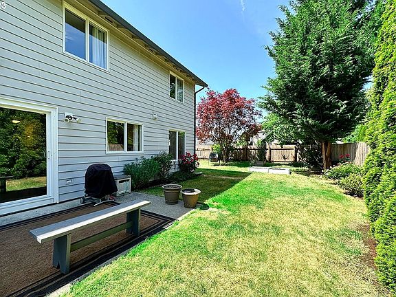 4th image of 9407 NE 104th Ave