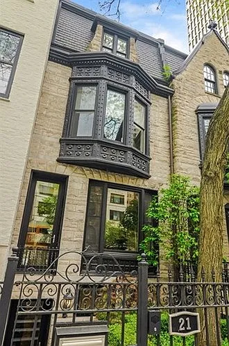 21 E Scott St photo 1
