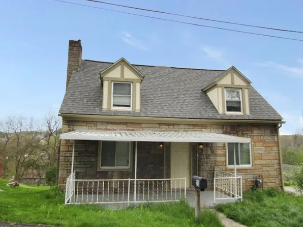 20 Penn St, Manor, PA 15665