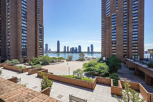 Rented by Brookfield (Funnel) | media 8