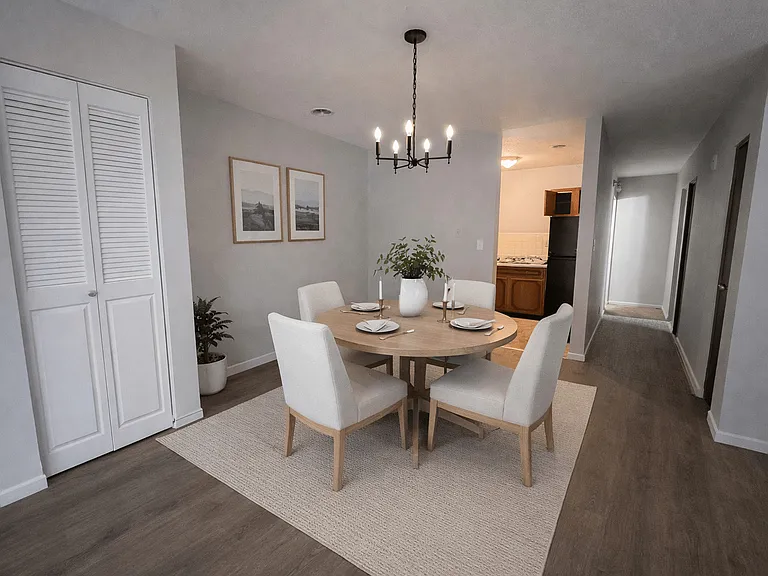 1340 Hillcrest Dr — Photo 3