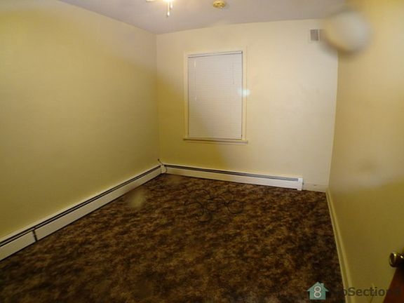 4th image of 910 Brownell Ave