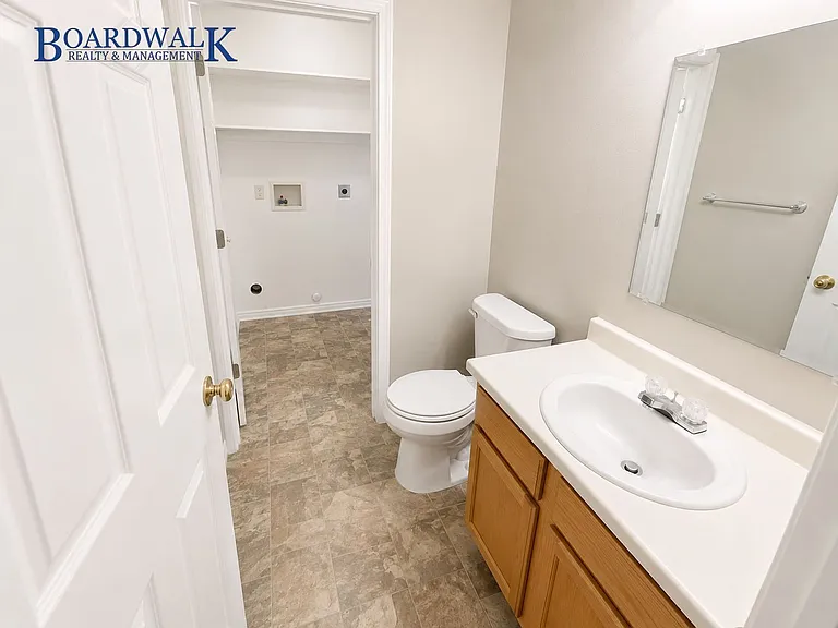 7638 S Redwood Rd #14 — Photo 17