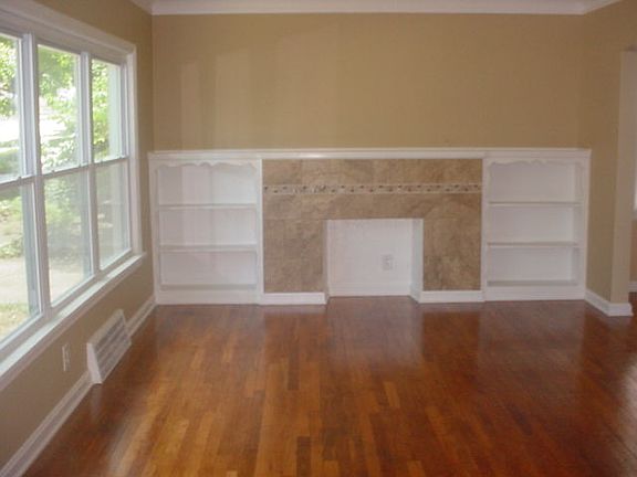 3rd image of 5208 E 119th St