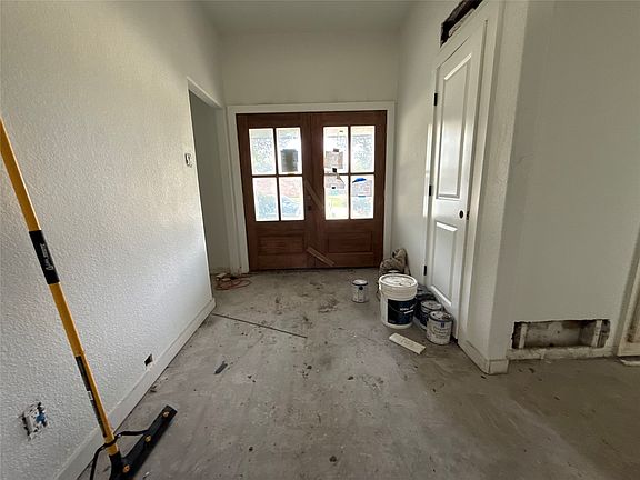 4th image of 1013 Rockmoor Dr