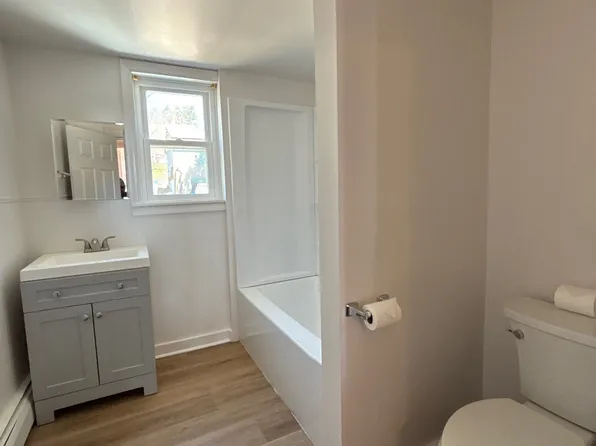 331 Main St #A, Parkesburg, PA 19365