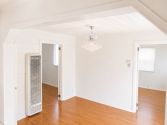 3rd image of 3917 Crest Dr #2