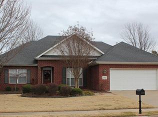 5213 S 45th St, Rogers, AR 72758