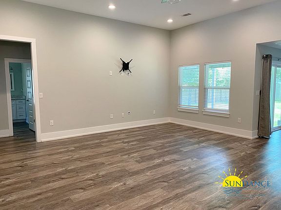 4th image of 4359 Chippewa Dr