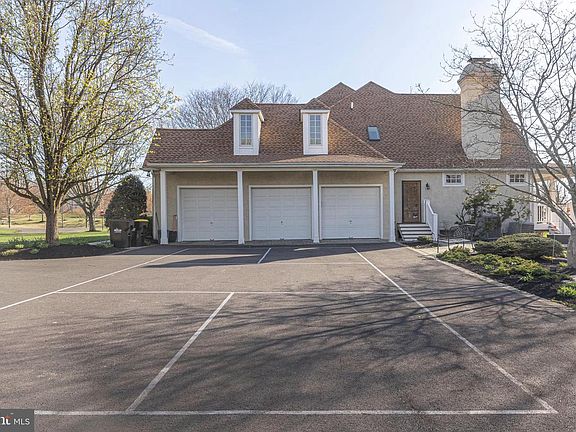 4th image of 29 Juniper Ct