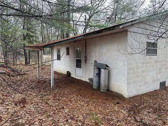 5th image of 2178 Sunnyside Road
