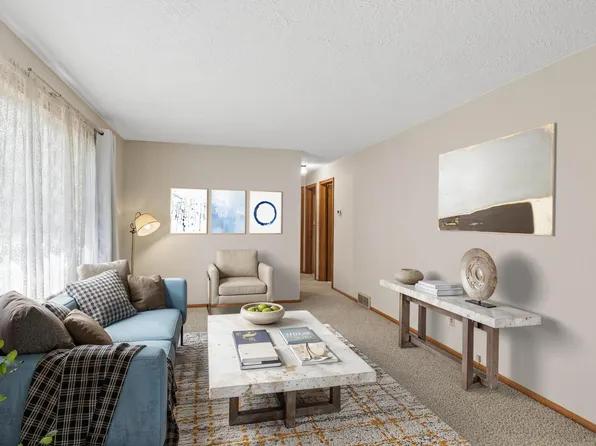 2000 Forest St, Hastings, MN 55033