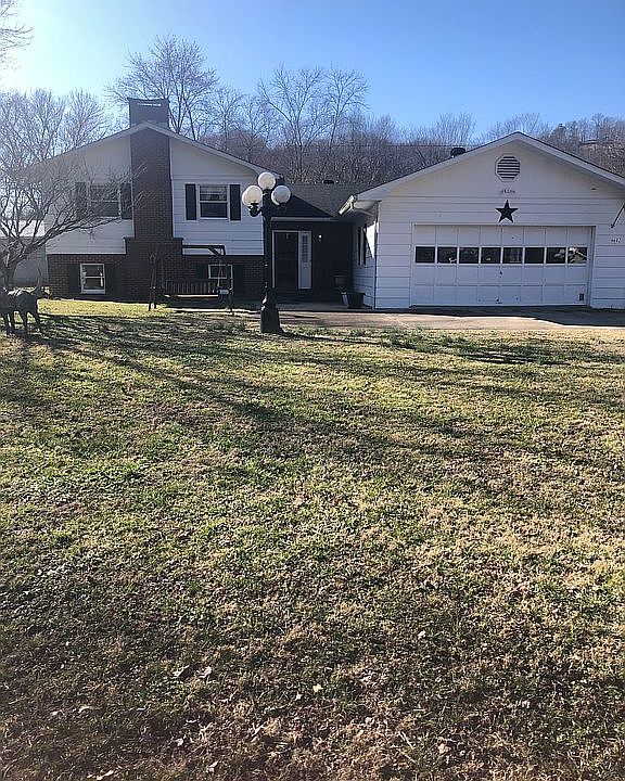 Trilevel Home on large lot
