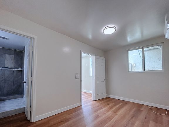 3rd image of 623 E Kingsley Ave #A