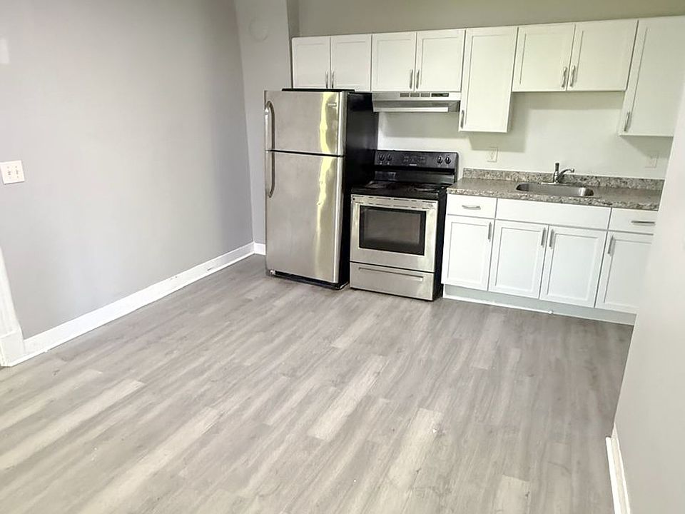 1st image of 14 Hillside Ave #2E