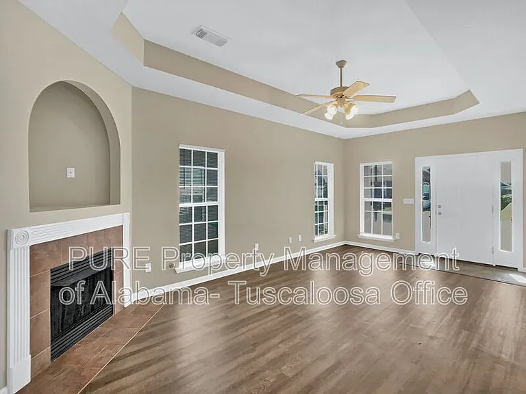 9750 Moonlight Dr — Photo 3