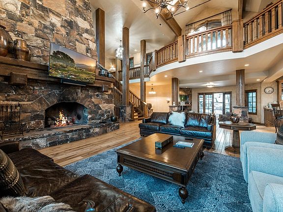4th image of 9840 N Summit View Dr
