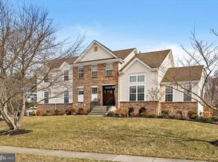 16 Meyers Ct, Robbinsville, NJ 08691