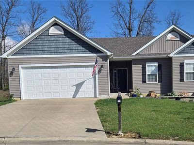 102 Stone Bridge Dr, Moscow Mills, MO, 63362
