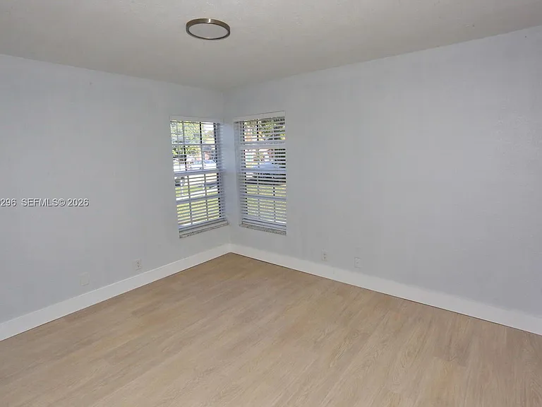 8120 SW 4th Ct — Photo 11