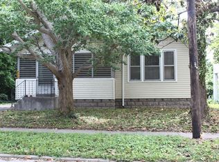 402 S Forest Ave, Carbondale, IL 62901