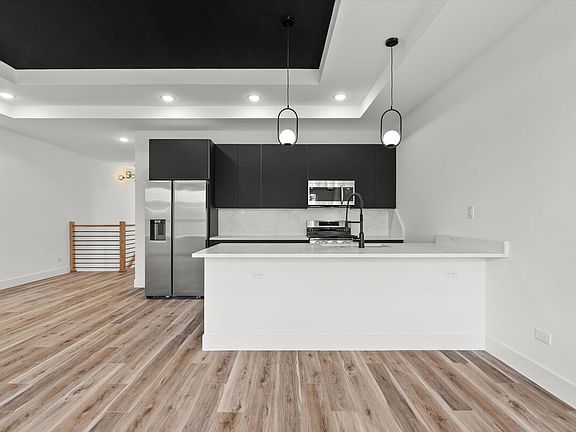 3rd image of 6538 S Rhodes Ave #3