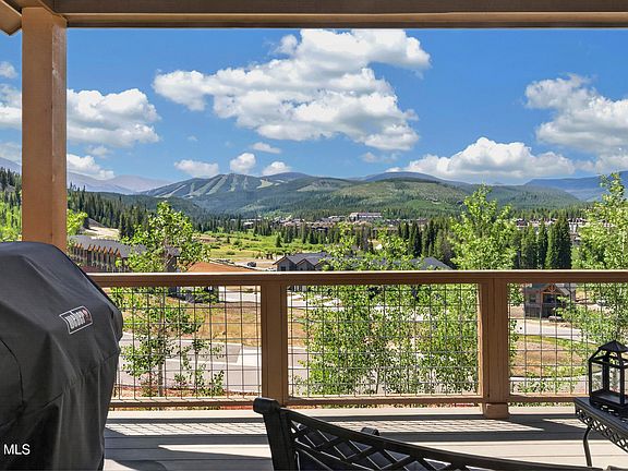3rd image of 106 Lookout Pt.
