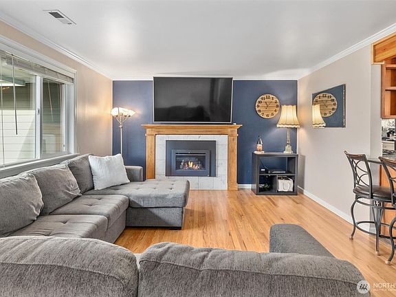5th image of 10433 23rd Drive SE