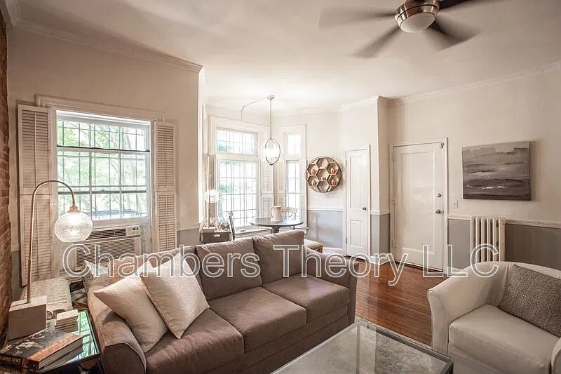 2 bed, 1.0 bath, 850 sqft, $3,650 — Photo 2