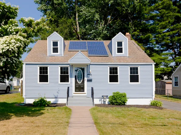 137 Brookfield Street, Manchester, CT 06040