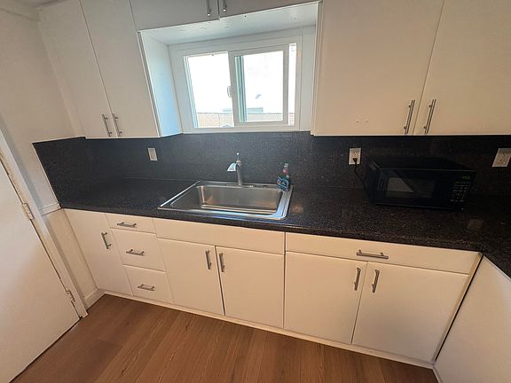 3rd image of 1625 B Ave #1625