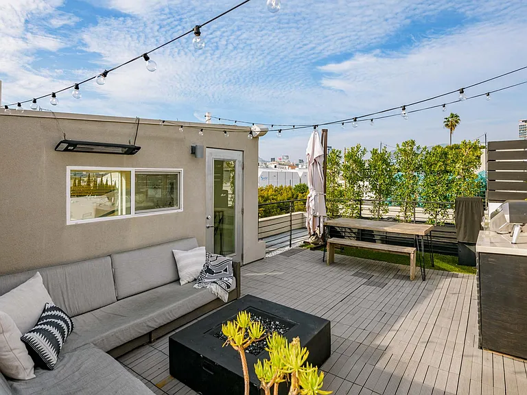 1238 Gordon St — Photo 23