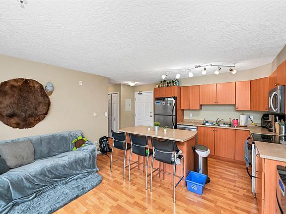 4th image of 383 Wale Rd #211