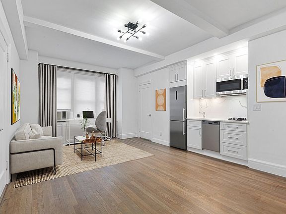 2nd image of 157 E 72nd St APT 1C
