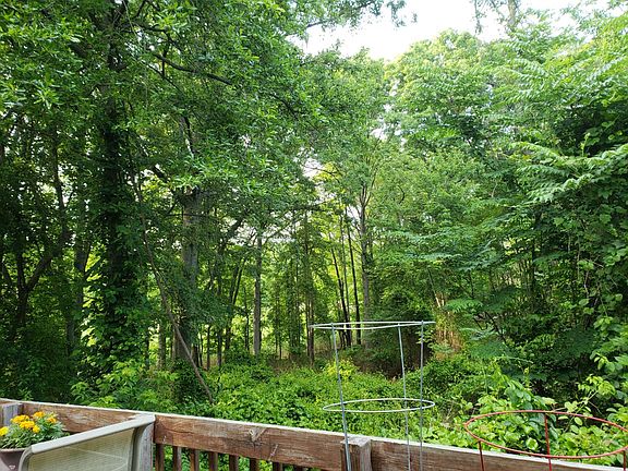 3rd image of 35 Franklin Ln