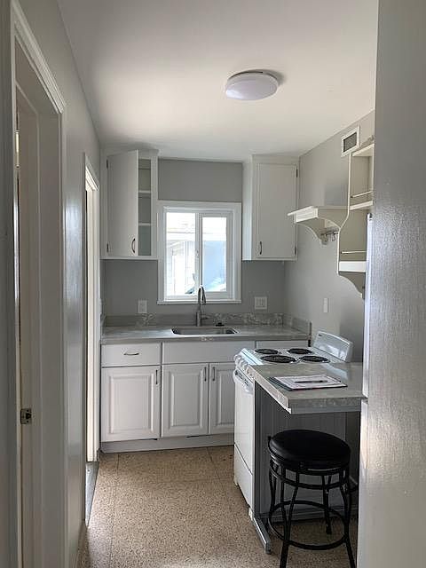 Entrance into kitchen