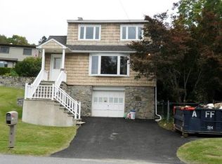 306 Lake Shore Dr, Brewster, NY 10509