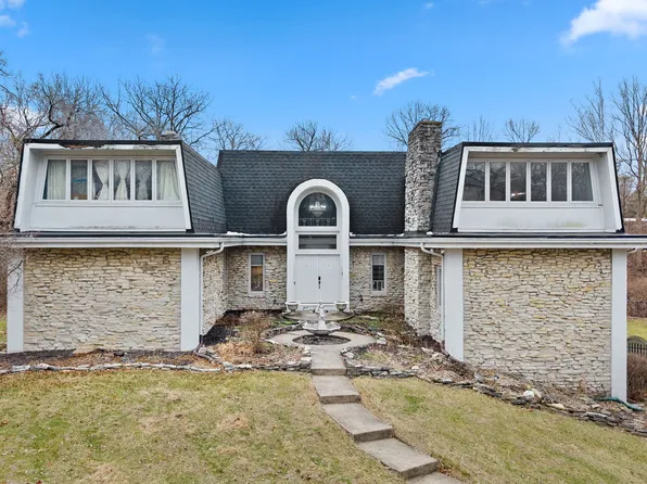 5501 Surrey Hill Rd, Indianapolis, IN 46226