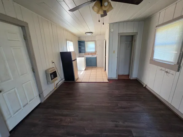 501 E Main St #1, Stroud, OK 74079