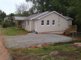 213 Church St, West Union, SC 29696