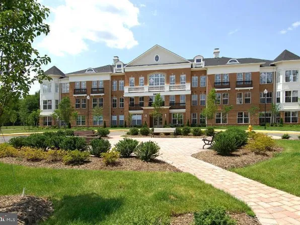 8610 Liberty Trl Unit 205, Manassas, VA 20110