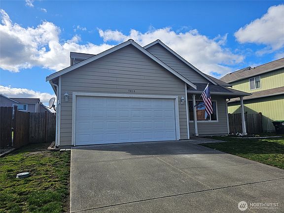 2nd image of 9814 Greenleaf Loop SE